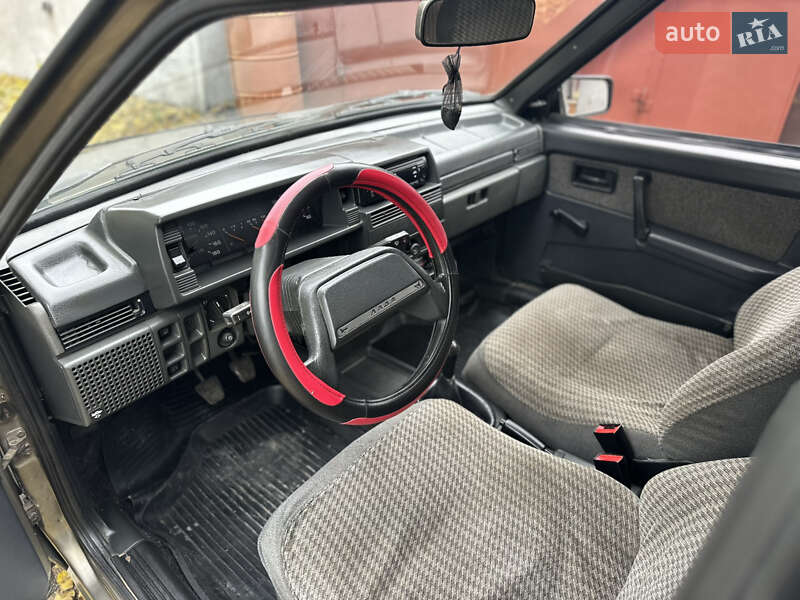 Хетчбек ВАЗ / Lada 2109 2001 в Рівному фото 30 Хетчбек ВАЗ / Lada 2109 2001 в Рівному