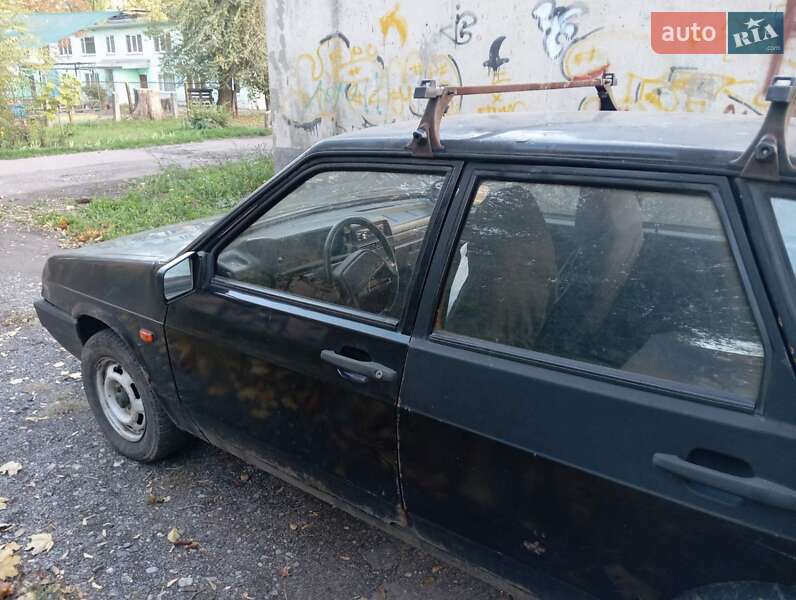 Хэтчбек ВАЗ / Lada 2109 2003 в Кривом Роге фото 3 Хэтчбек ВАЗ / Lada 2109 2003 в Кривом Роге