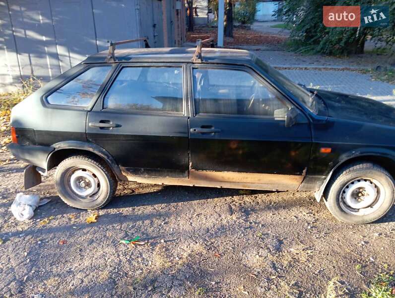 Хэтчбек ВАЗ / Lada 2109 2003 в Кривом Роге фото 8 Хэтчбек ВАЗ / Lada 2109 2003 в Кривом Роге