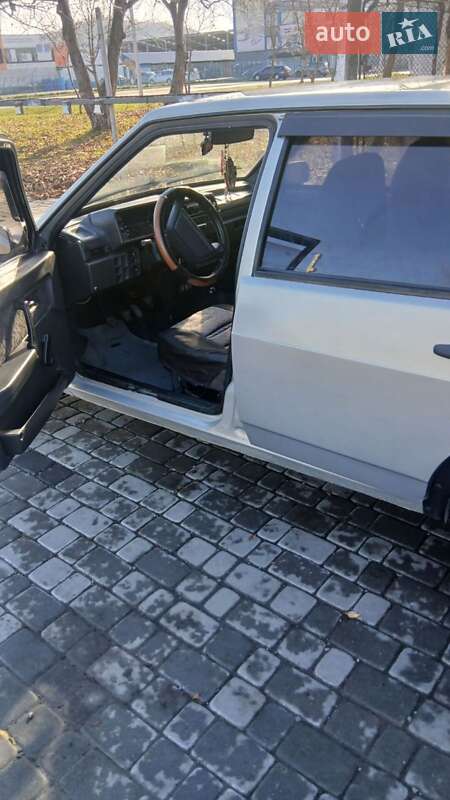 Хэтчбек ВАЗ / Lada 2109 2006 в Мукачево фото 6 Хэтчбек ВАЗ / Lada 2109 2006 в Мукачево