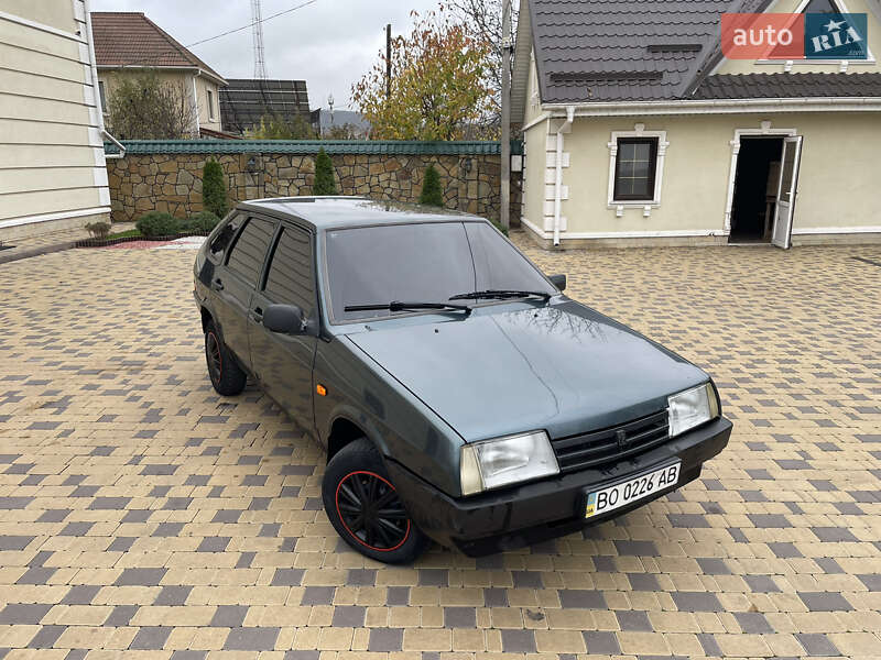 Хэтчбек ВАЗ / Lada 2109 2005 в Могилев-Подольске фото 3 Хэтчбек ВАЗ / Lada 2109 2005 в Могилев-Подольске