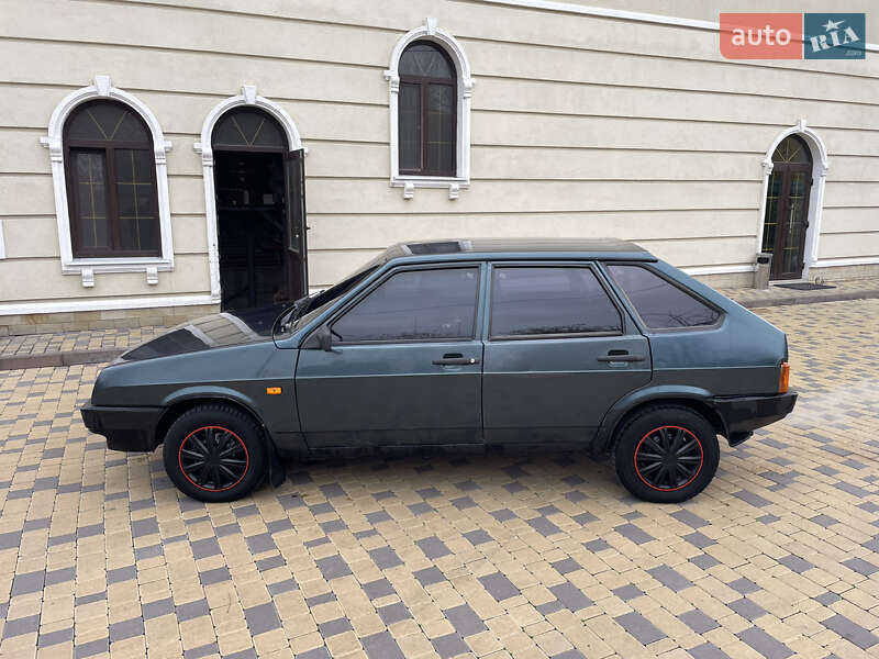 Хэтчбек ВАЗ / Lada 2109 2005 в Могилев-Подольске фото 15 Хэтчбек ВАЗ / Lada 2109 2005 в Могилев-Подольске