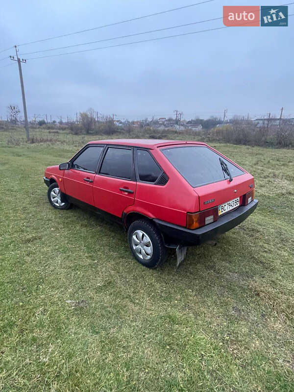 Хэтчбек ВАЗ / Lada 2109 1990 в Львове