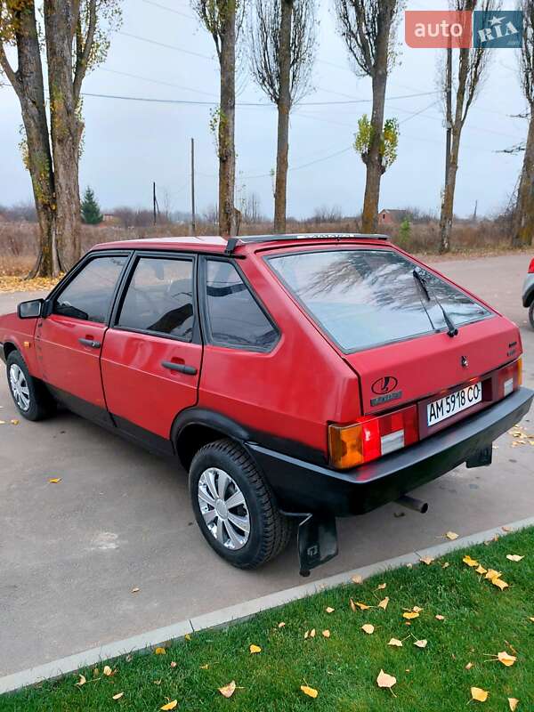 Хэтчбек ВАЗ / Lada 2109 1995 в Тростянце фото 3 Хэтчбек ВАЗ / Lada 2109 1995 в Тростянце