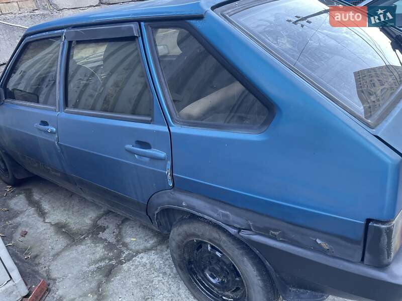 Хэтчбек ВАЗ / Lada 2109 1999 в Киеве фото 6 Хэтчбек ВАЗ / Lada 2109 1999 в Киеве