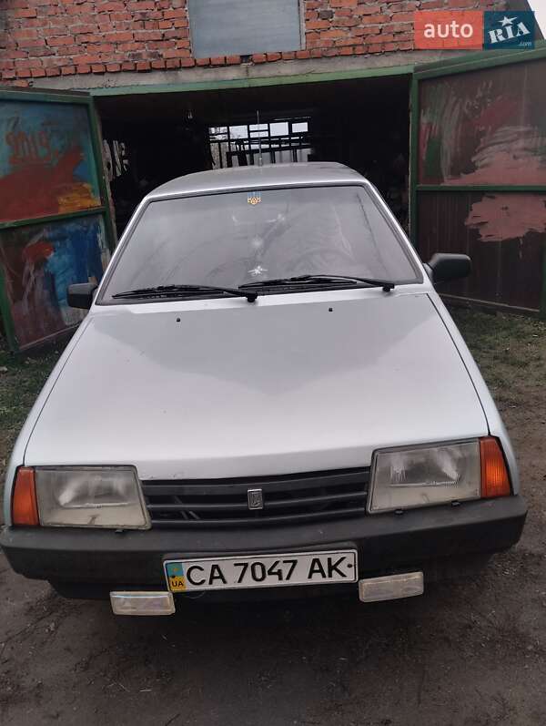 Хетчбек ВАЗ / Lada 2109 2002 в Звенигородці