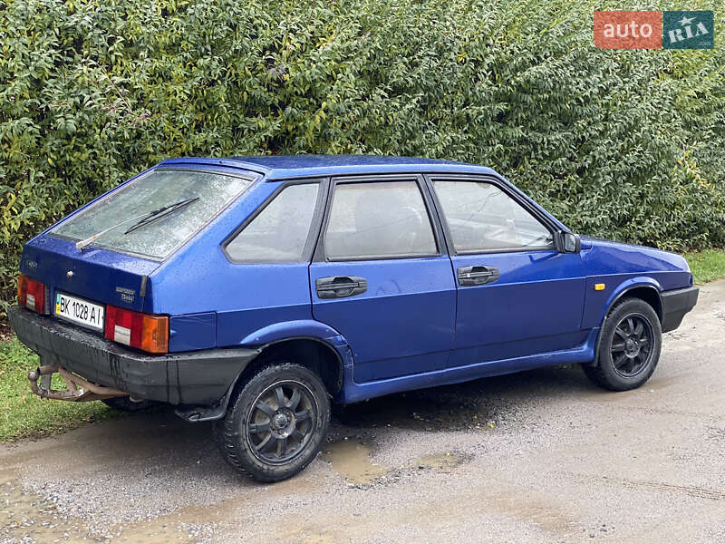 Хэтчбек ВАЗ / Lada 2109 2002 в Виннице