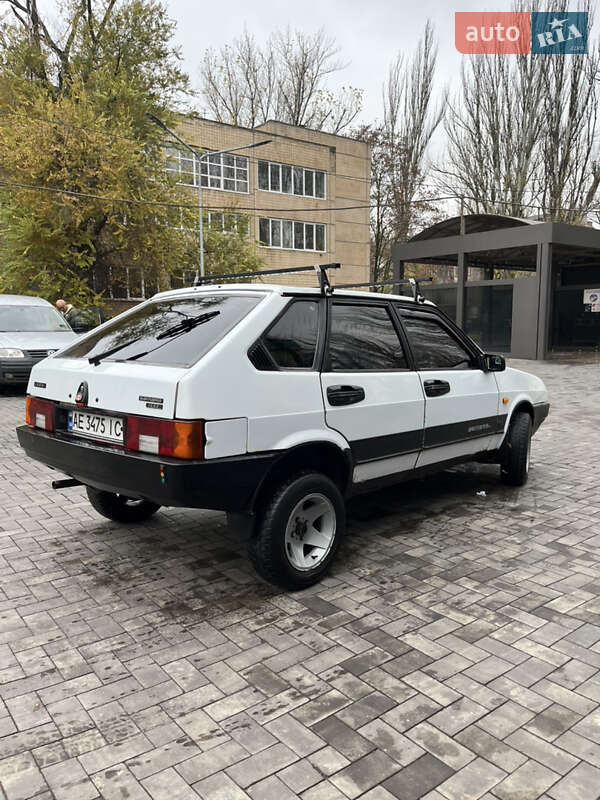 Хэтчбек ВАЗ / Lada 2109 1990 в Кривом Роге фото 5 Хэтчбек ВАЗ / Lada 2109 1990 в Кривом Роге