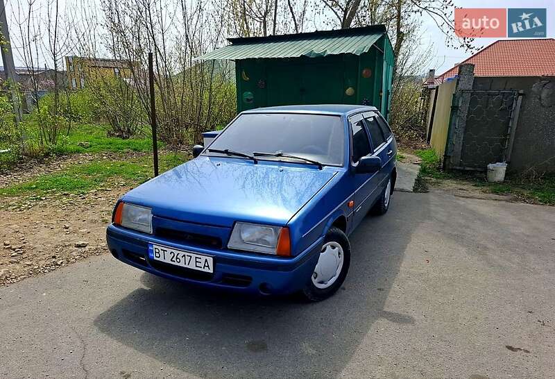 Хетчбек ВАЗ / Lada 2109 1998 в Херсоні фото 5 Хетчбек ВАЗ / Lada 2109 1998 в Херсоні