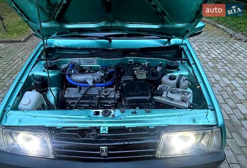 Хетчбек ВАЗ / Lada 2109 1997 в Дергачах фото 5 Хетчбек ВАЗ / Lada 2109 1997 в Дергачах