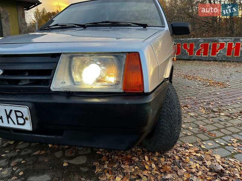 Хетчбек ВАЗ / Lada 2109 1988 в Івано-Франківську