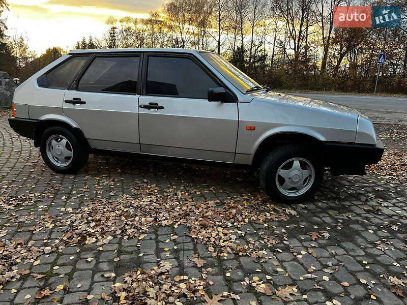 Хетчбек ВАЗ / Lada 2109 1988 в Івано-Франківську