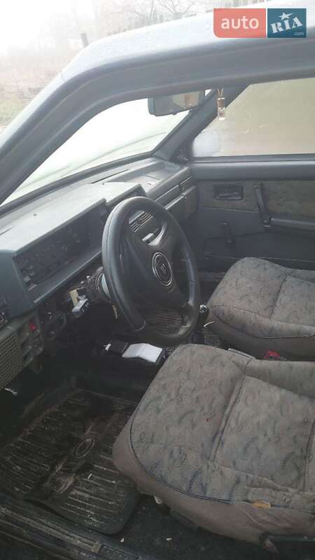 Хетчбек ВАЗ / Lada 2109 2002 в Сарнах