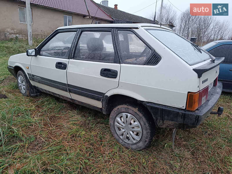 Хэтчбек ВАЗ / Lada 2109 1988 в Деражне фото 2 Хэтчбек ВАЗ / Lada 2109 1988 в Деражне