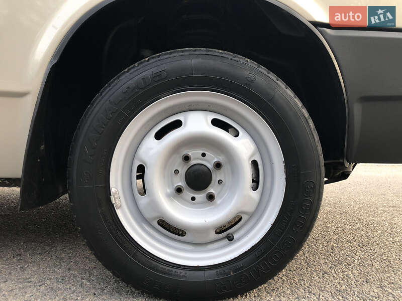 Хэтчбек ВАЗ / Lada 2109 2007 в Днепре фото 4 Хэтчбек ВАЗ / Lada 2109 2007 в Днепре