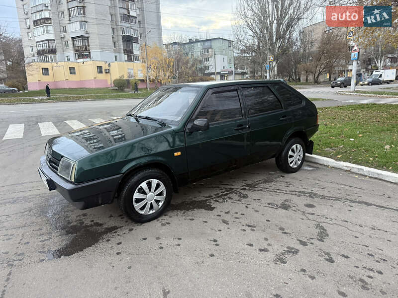 Хэтчбек ВАЗ / Lada 2109 2003 в Запорожье