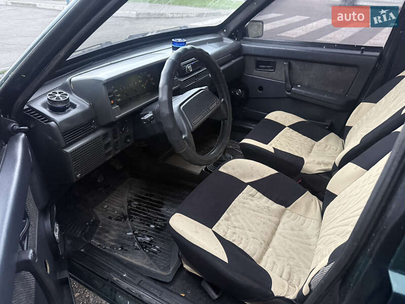 Хэтчбек ВАЗ / Lada 2109 2003 в Запорожье
