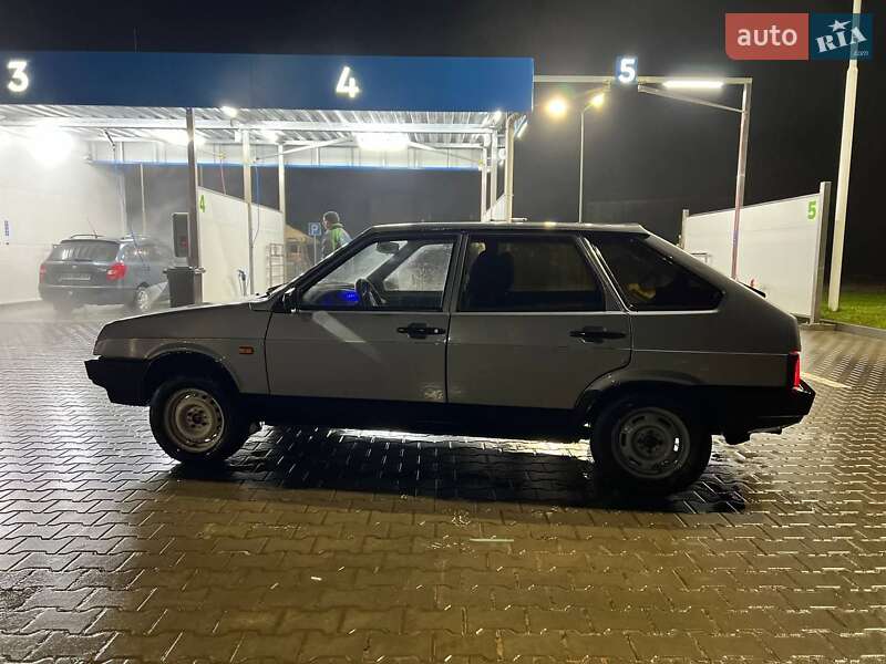 Хэтчбек ВАЗ / Lada 2109 2009 в Ромнах