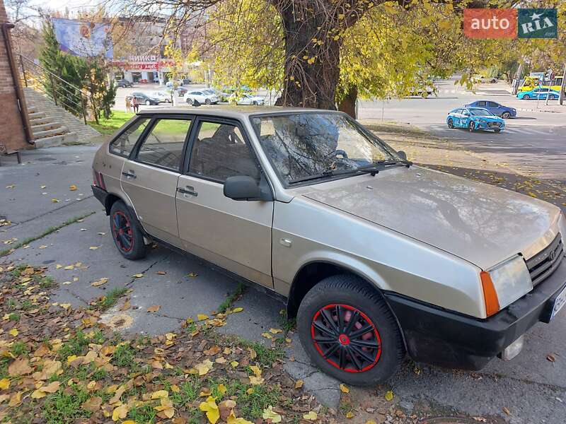 Хэтчбек ВАЗ / Lada 2109 1998 в Одессе