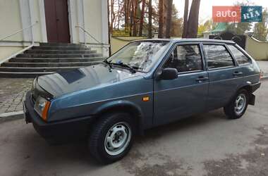 Хэтчбек ВАЗ 2109 2002 в Новомосковске