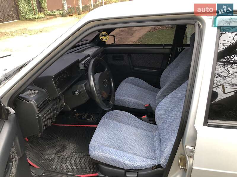 Хэтчбек ВАЗ / Lada 2109 2007 в Теплодаре