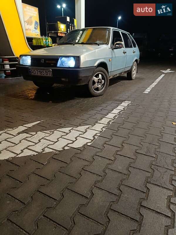 Хэтчбек ВАЗ / Lada 2109 2004 в Днепре фото 7 Хэтчбек ВАЗ / Lada 2109 2004 в Днепре