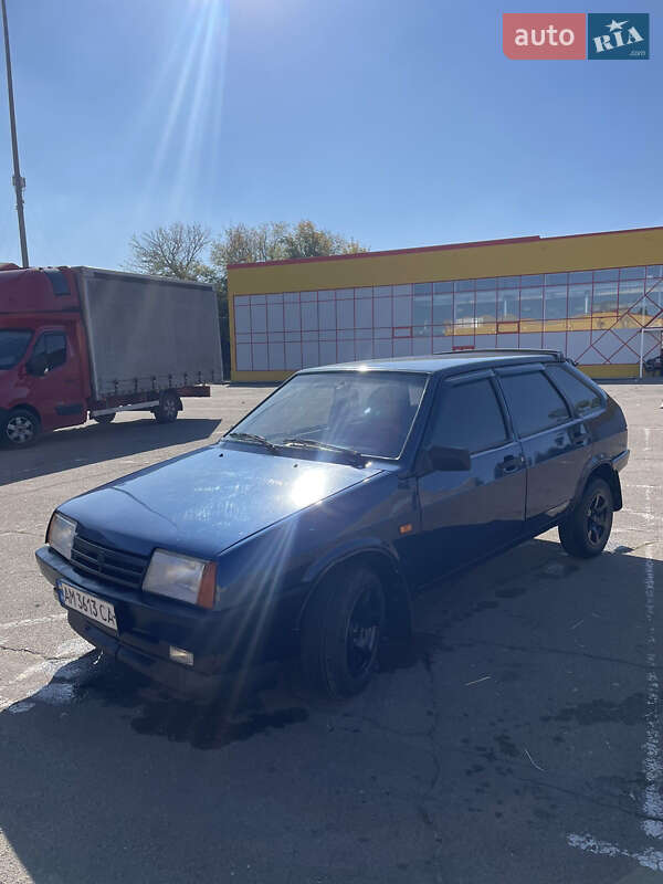 Хэтчбек ВАЗ / Lada 2109 2004 в Житомире