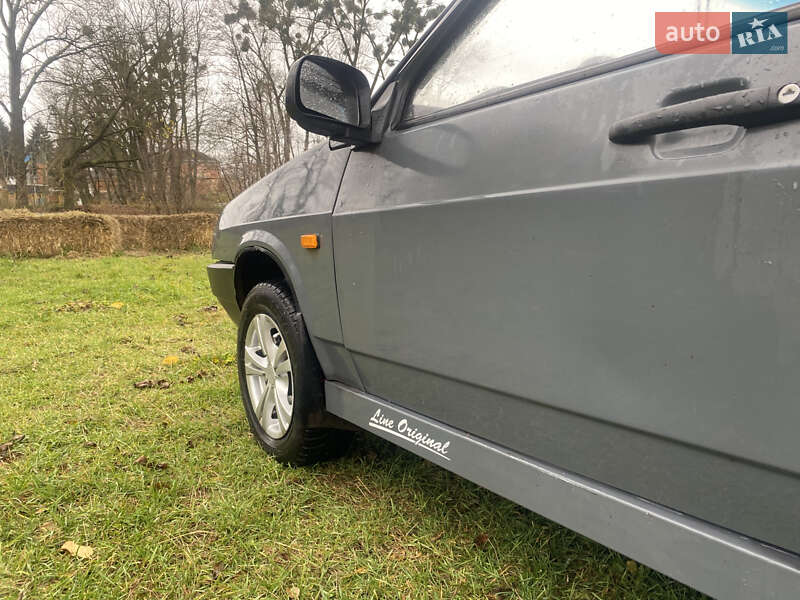 Хетчбек ВАЗ / Lada 2109 2002 в Калинівці