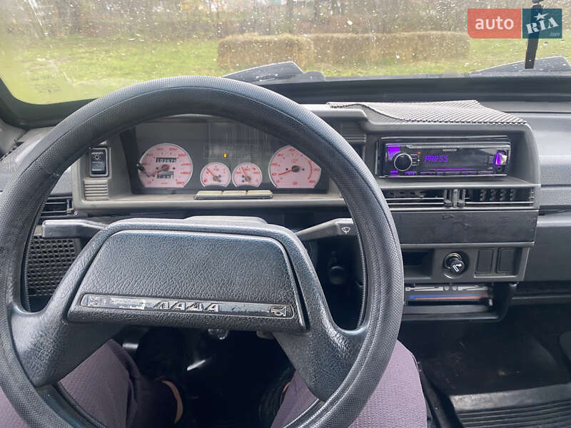 Хетчбек ВАЗ / Lada 2109 2002 в Калинівці