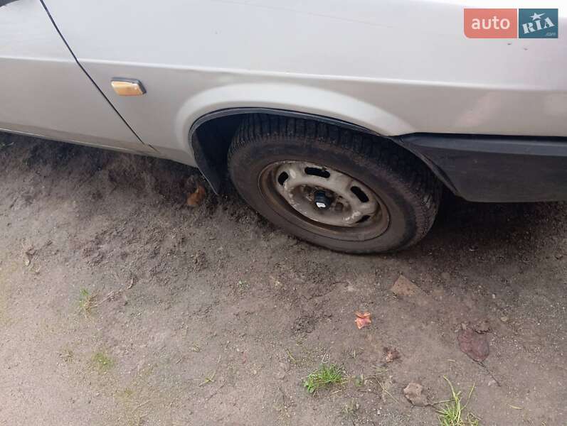 Хэтчбек ВАЗ / Lada 2109 1991 в Радомышле