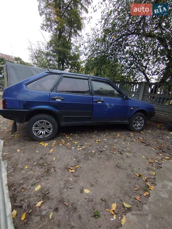 Хетчбек ВАЗ / Lada 2109 2003 в Рокитному