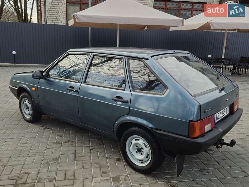 Хэтчбек ВАЗ / Lada 2109 2002 в Новомосковске