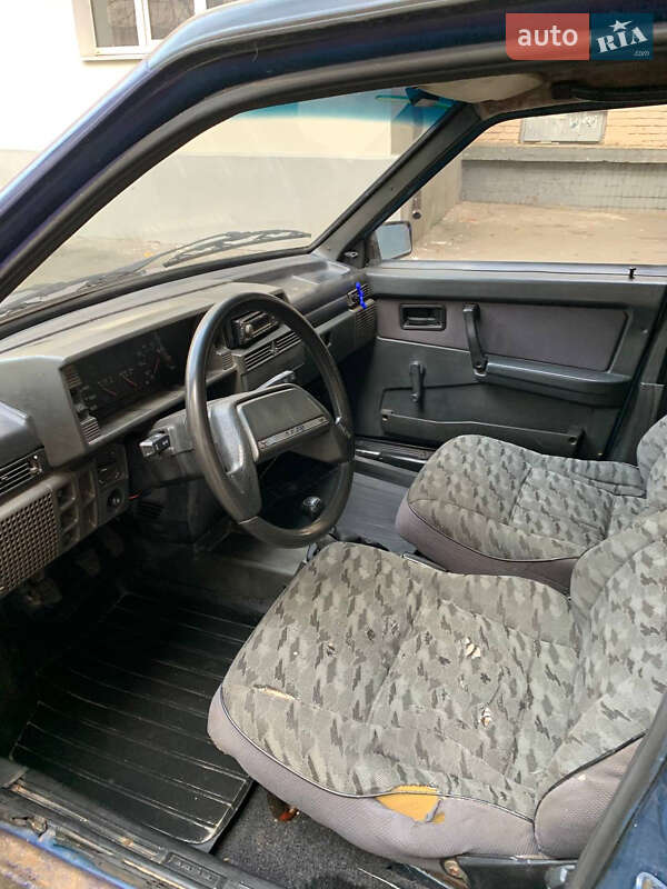 Хэтчбек ВАЗ / Lada 2109 2000 в Киеве