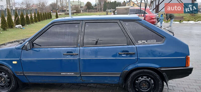 Хетчбек ВАЗ / Lada 2109 2000 в Жовкві