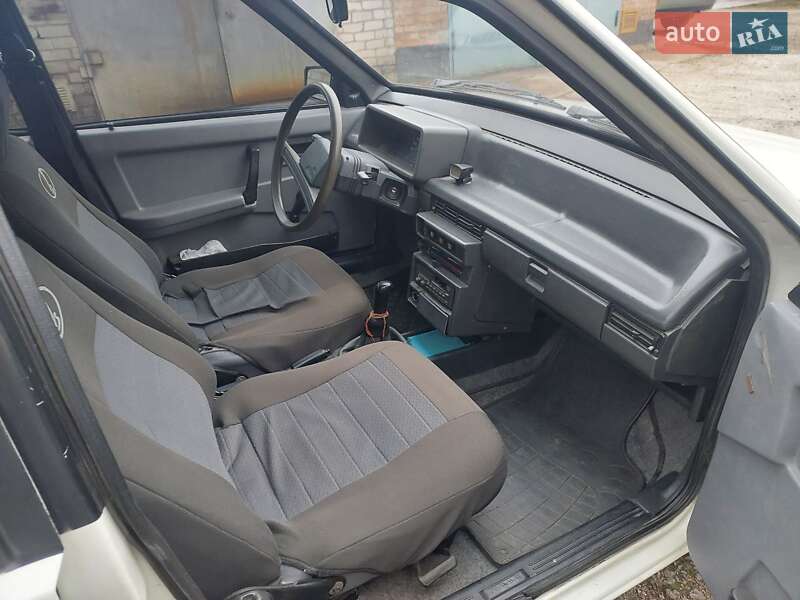 Хэтчбек ВАЗ / Lada 2109 1990 в Запорожье