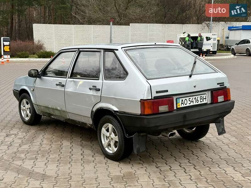 Хэтчбек ВАЗ / Lada 2109 2001 в Киеве