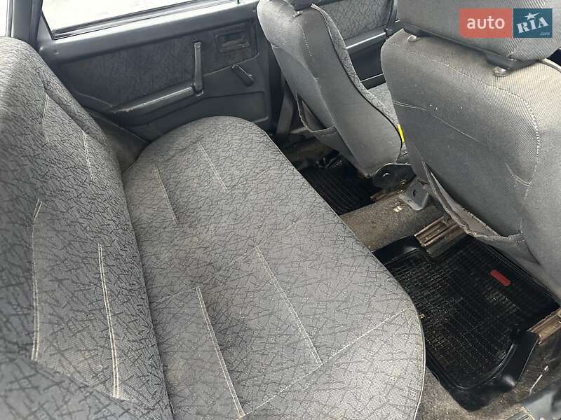 Хэтчбек ВАЗ / Lada 2109 2005 в Лубнах фото 5 Хэтчбек ВАЗ / Lada 2109 2005 в Лубнах