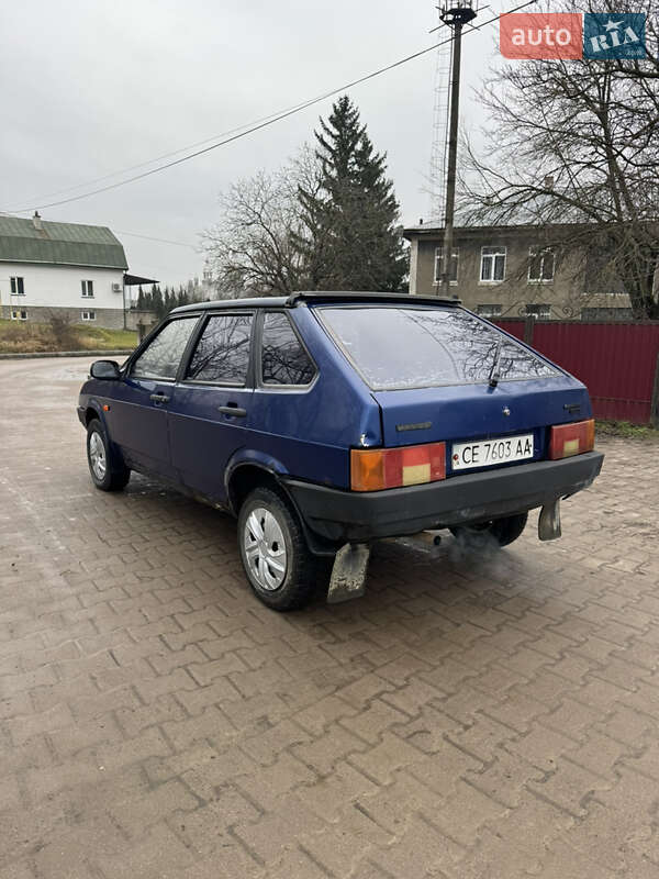 Хетчбек ВАЗ / Lada 2109 2001 в Чернівцях