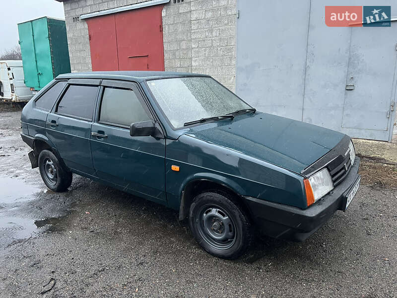 Хэтчбек ВАЗ / Lada 2109 2004 в Харькове