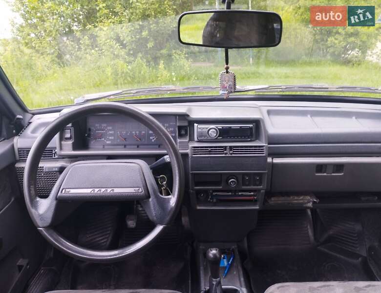 Хэтчбек ВАЗ / Lada 2109 2002 в Переяславе