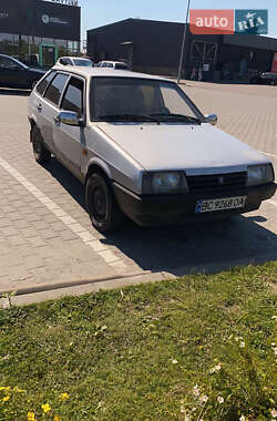 Хетчбек ВАЗ / Lada 2109 1999 в Львові