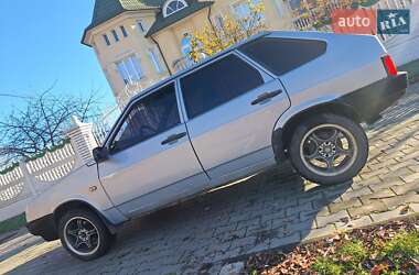 Хетчбек ВАЗ 2109 2004 в Чернівцях