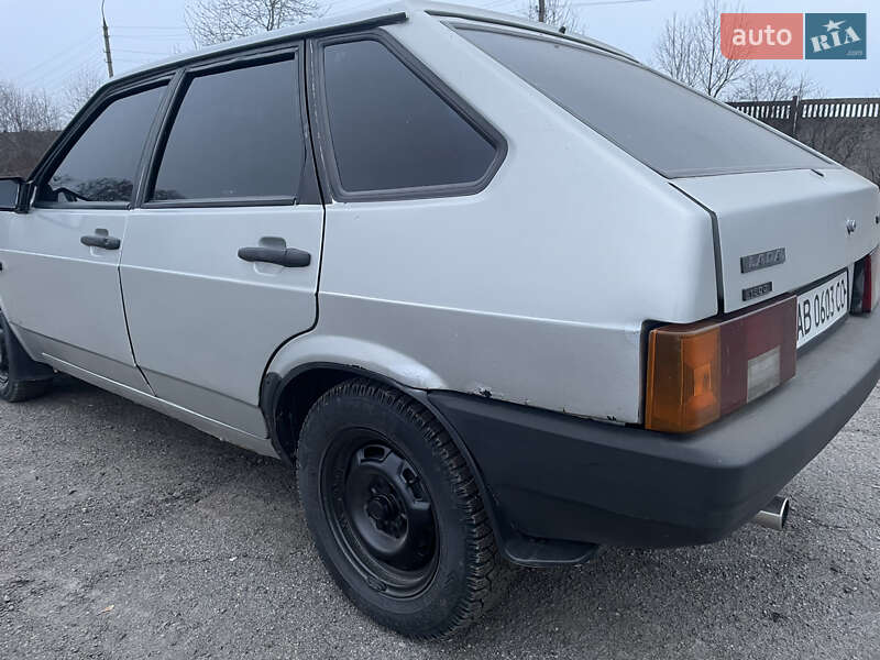 Хетчбек ВАЗ / Lada 2109 2002 в Вороновиці