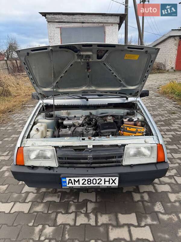 Хетчбек ВАЗ / Lada 2109 2004 в Звягелі