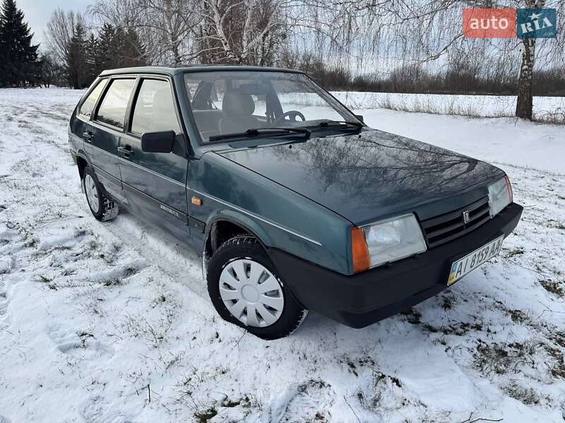 Хэтчбек ВАЗ / Lada 2109 2004 в Белой Церкви