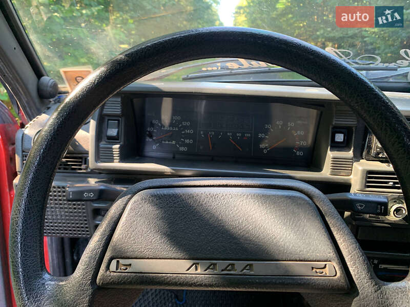 Хэтчбек ВАЗ / Lada 2109 1997 в Белзе