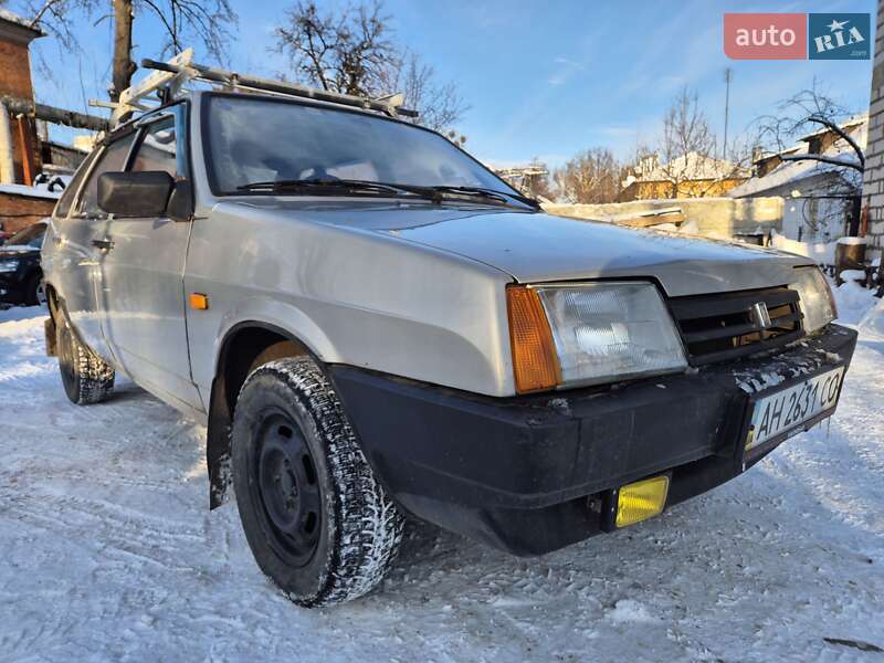 Хэтчбек ВАЗ / Lada 2109 2007 в Сумах фото 3 Хэтчбек ВАЗ / Lada 2109 2007 в Сумах