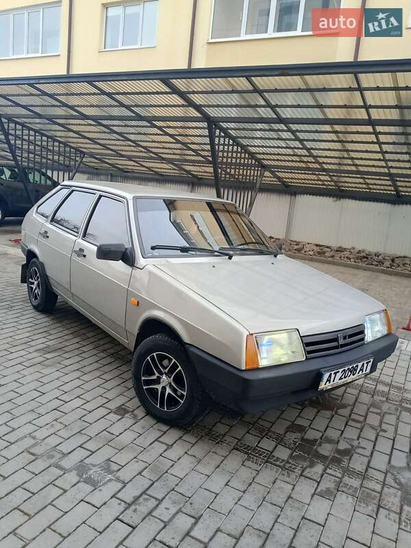 Хетчбек ВАЗ / Lada 2109 2008 в Івано-Франківську