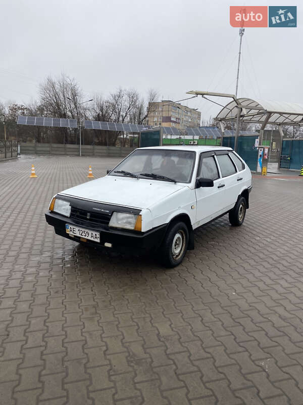 ВАЗ / Lada 2109 1989 ВАЗ / Lada 2109 1989