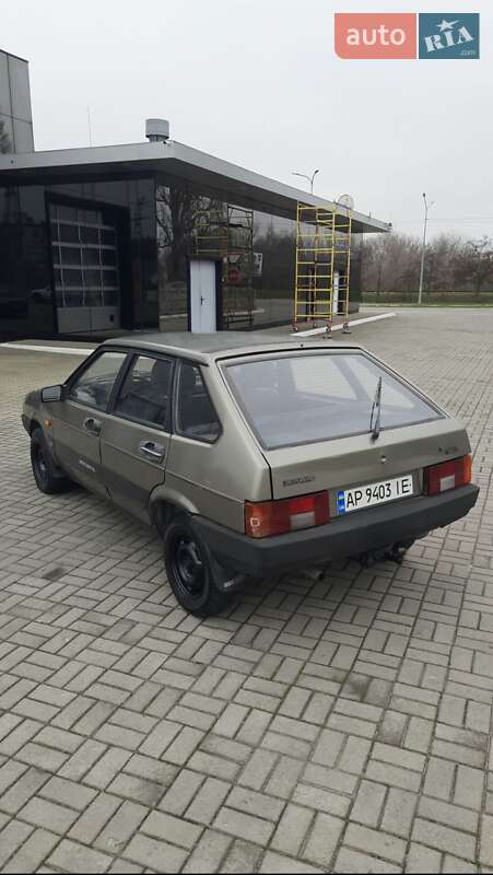 Хэтчбек ВАЗ / Lada 2109 2000 в Запорожье